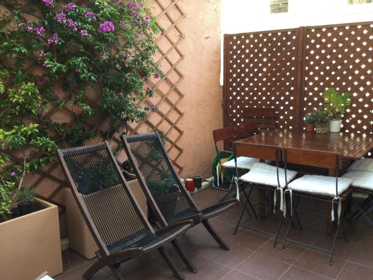 Chambre 1 Personne Avec Terrasse Centre Ville Marseille 3 Nuits Min , Femme Uniquement Exteriör bild